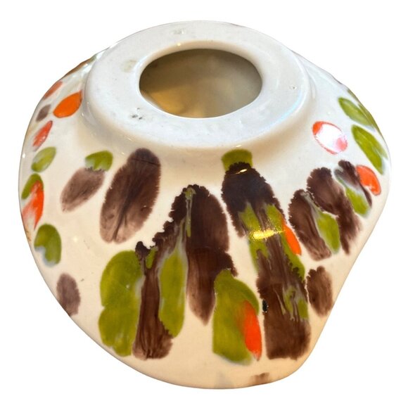 Ceramic Leaf-Shaped Ashtray With Hand-Painted Autumn Colors - Picture 11 of 11